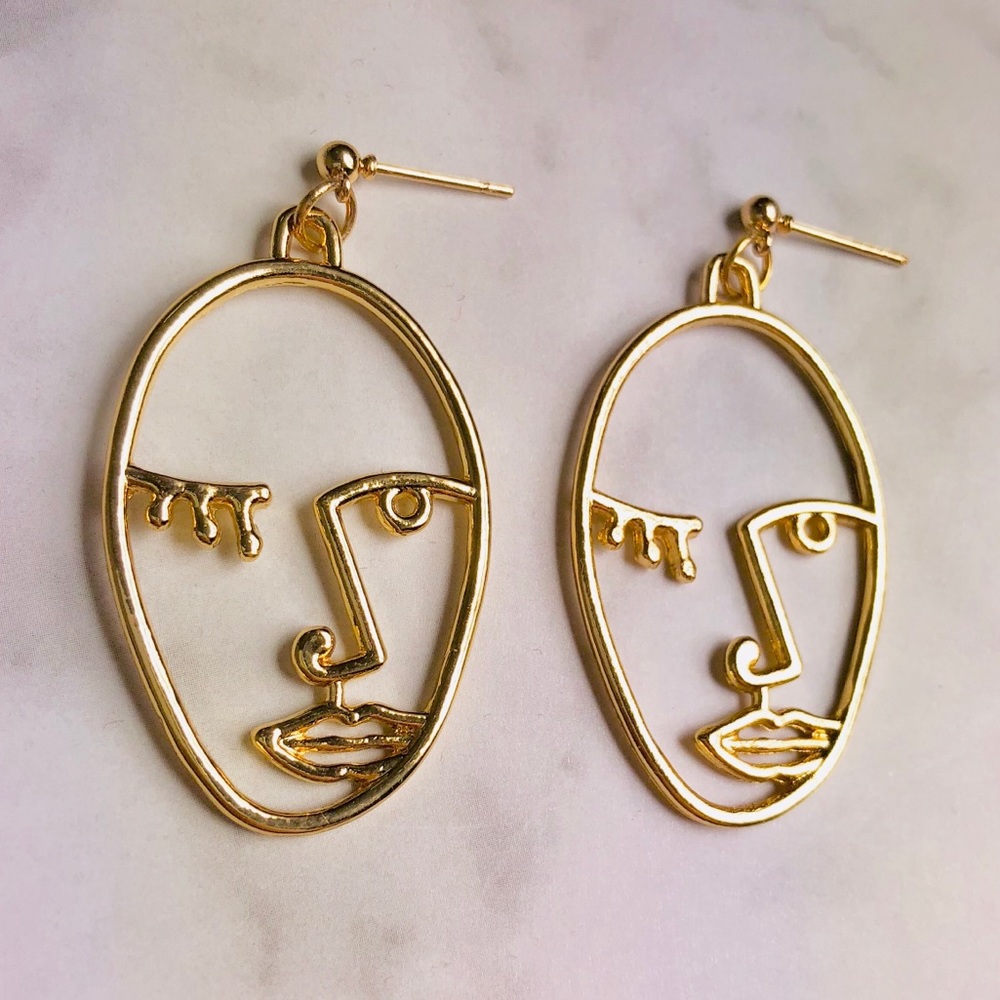 HP❤️New! Abstract Human Face Dangle Earrings Gold. - Picture 3 of 4